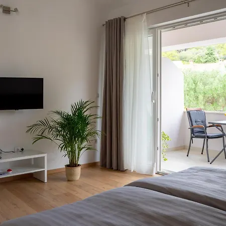 Korkyra Fit -free Gym * Κόρτσουλα