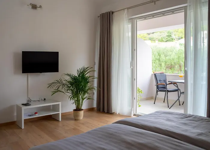 Korkyra Fit -free Gym * Korčula